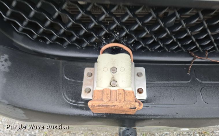 image for item DP6368 2017 Chevrolet Express G4500 shuttle bus