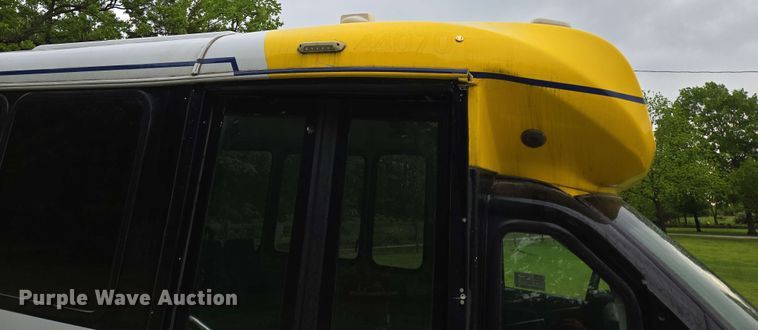 image for item DP6368 2017 Chevrolet Express G4500 shuttle bus