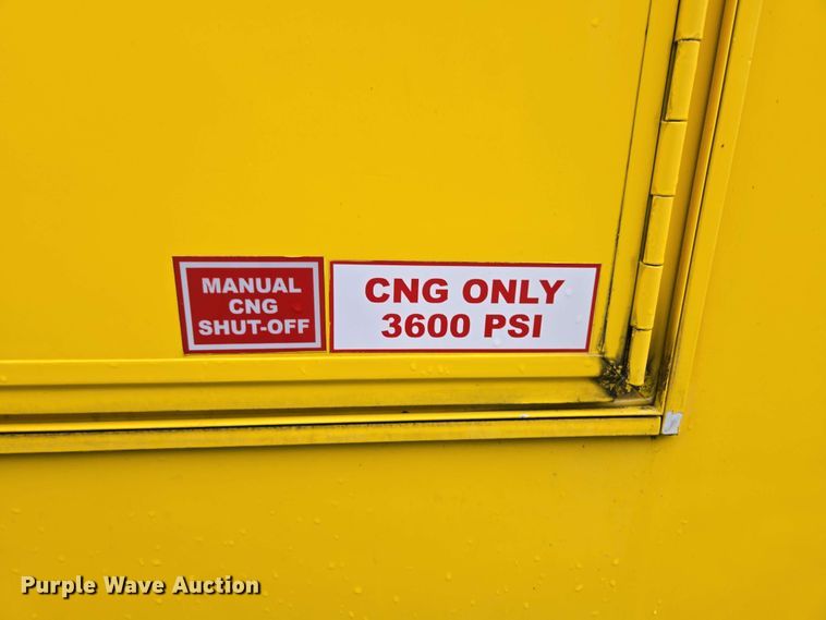 image for item DP6368 2017 Chevrolet Express G4500 shuttle bus