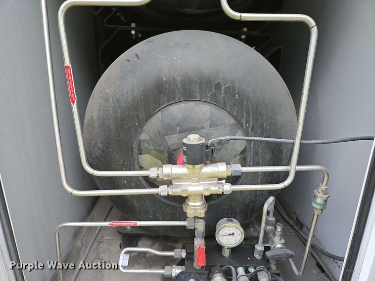 image for item DP6368 2017 Chevrolet Express G4500 shuttle bus