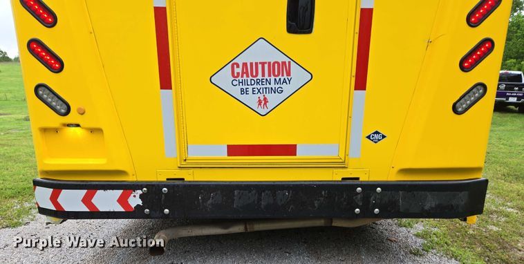 image for item DP6368 2017 Chevrolet Express G4500 shuttle bus