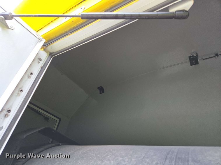 image for item DP6368 2017 Chevrolet Express G4500 shuttle bus