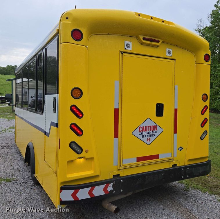 image for item DP6368 2017 Chevrolet Express G4500 shuttle bus