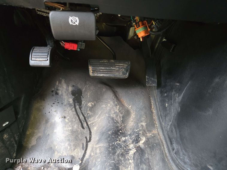 image for item DP6368 2017 Chevrolet Express G4500 shuttle bus