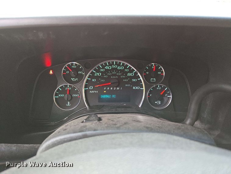 image for item DP6368 2017 Chevrolet Express G4500 shuttle bus