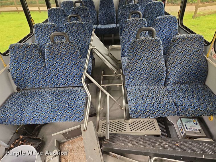 image for item DP6368 2017 Chevrolet Express G4500 shuttle bus