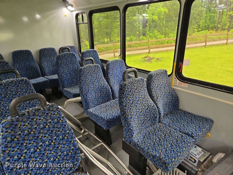 image for item DP6368 2017 Chevrolet Express G4500 shuttle bus