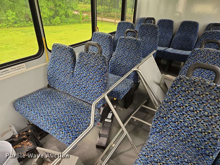 image for item DP6368 2017 Chevrolet Express G4500 shuttle bus