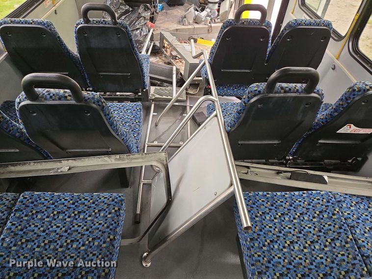 image for item DP6368 2017 Chevrolet Express G4500 shuttle bus