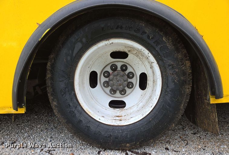 image for item DP6368 2017 Chevrolet Express G4500 shuttle bus