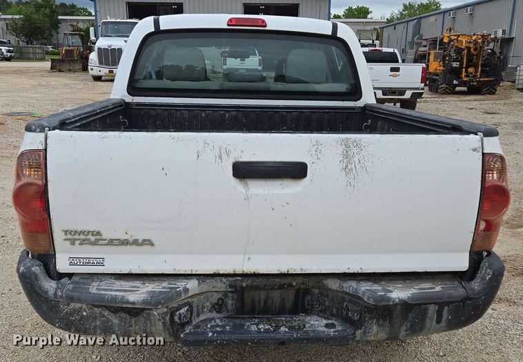 image for item DP6369 2014 Toyota Tacoma Double Cab pickup truck