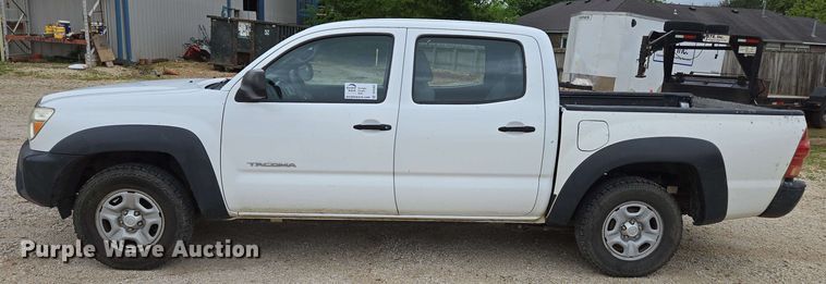 image for item DP6369 2014 Toyota Tacoma Double Cab pickup truck