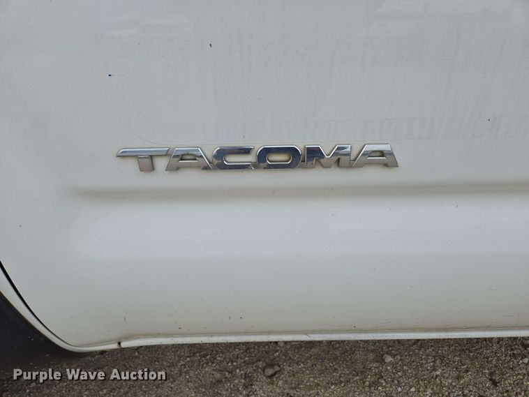 image for item DP6369 2014 Toyota Tacoma Double Cab pickup truck