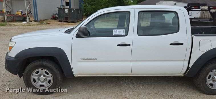 image for item DP6369 2014 Toyota Tacoma Double Cab pickup truck