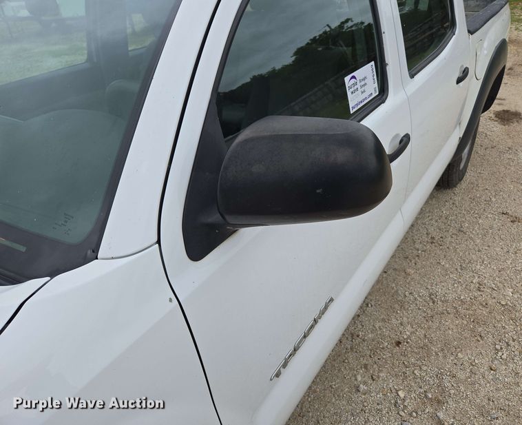 image for item DP6369 2014 Toyota Tacoma Double Cab pickup truck