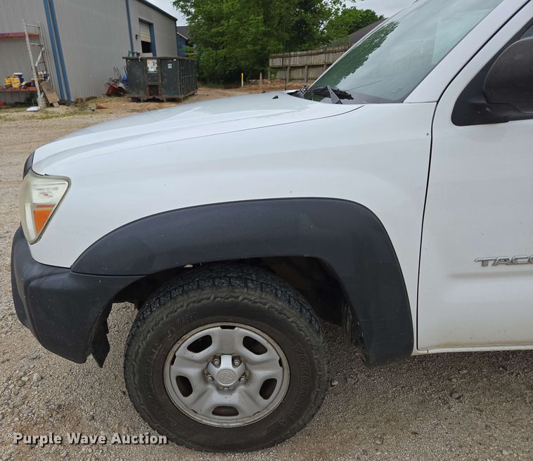 image for item DP6369 2014 Toyota Tacoma Double Cab pickup truck