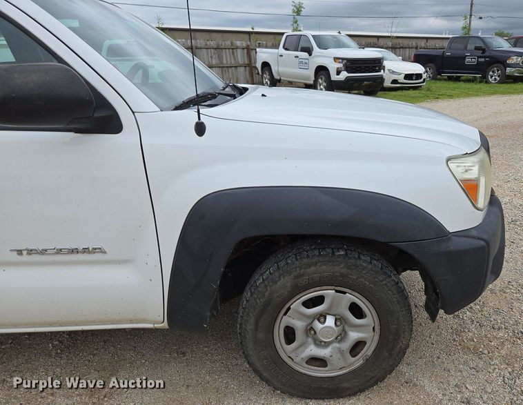 image for item DP6369 2014 Toyota Tacoma Double Cab pickup truck