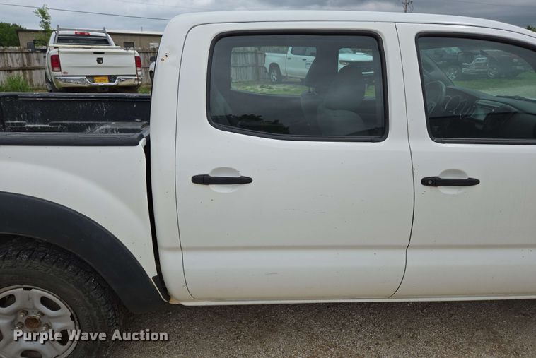 image for item DP6369 2014 Toyota Tacoma Double Cab pickup truck