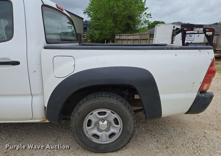 image for item DP6369 2014 Toyota Tacoma Double Cab pickup truck