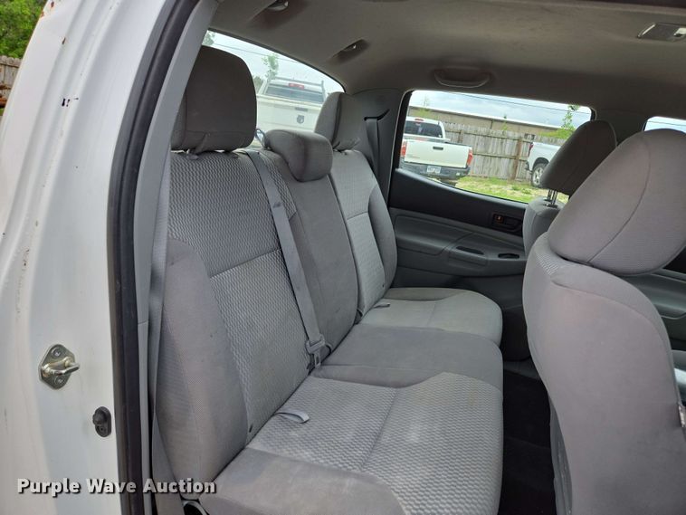 image for item DP6369 2014 Toyota Tacoma Double Cab pickup truck