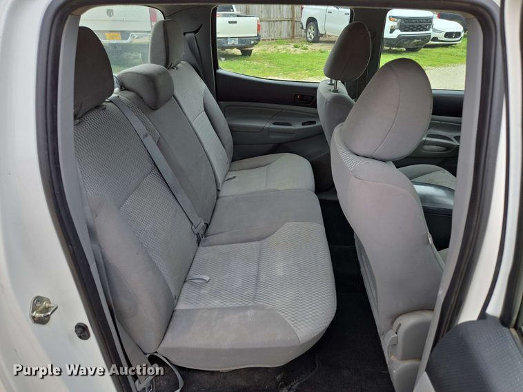 image for item DP6369 2014 Toyota Tacoma Double Cab pickup truck