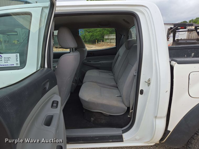 image for item DP6369 2014 Toyota Tacoma Double Cab pickup truck