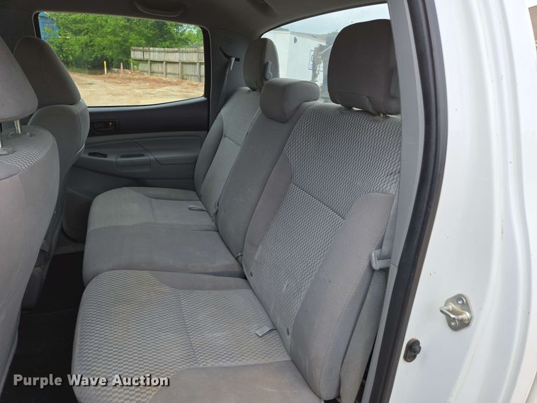 image for item DP6369 2014 Toyota Tacoma Double Cab pickup truck