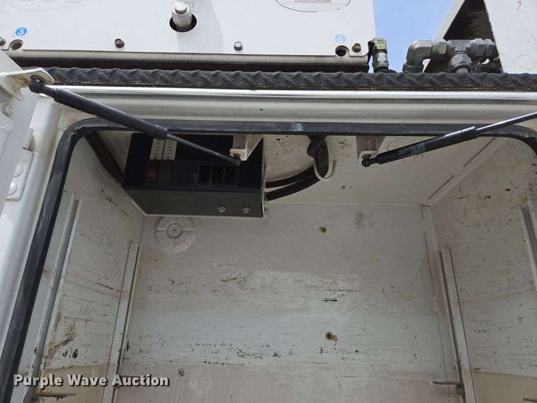 image for item DP6374 2007 Freightliner Business Class M2 utility / service truck