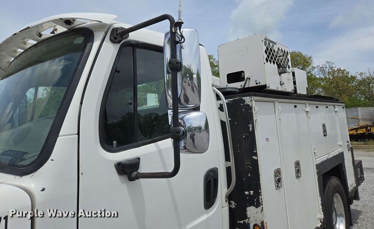 image for item DP6374 2007 Freightliner Business Class M2 utility / service truck