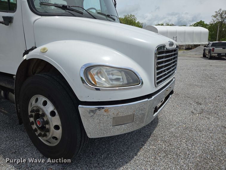 image for item DP6374 2007 Freightliner Business Class M2 utility / service truck