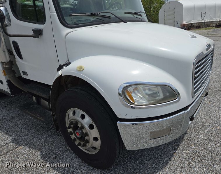 image for item DP6374 2007 Freightliner Business Class M2 utility / service truck