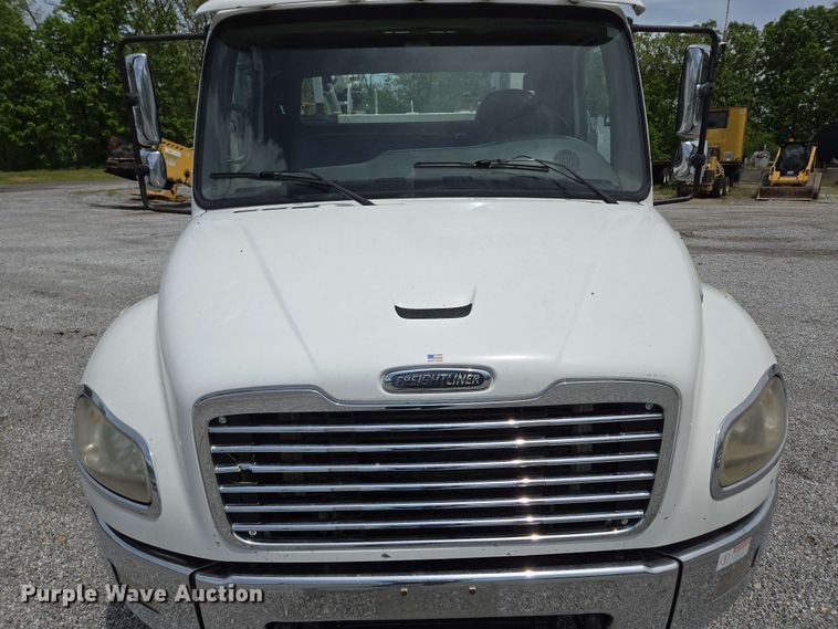image for item DP6374 2007 Freightliner Business Class M2 utility / service truck