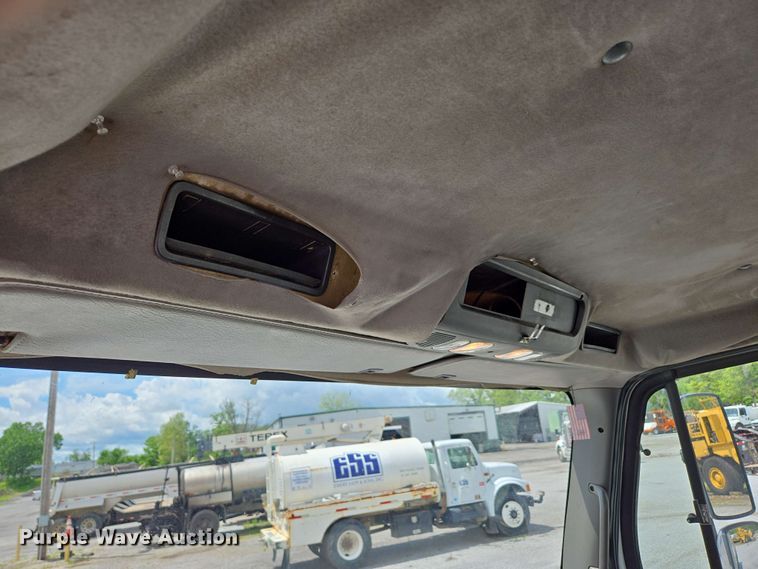 image for item DP6374 2007 Freightliner Business Class M2 utility / service truck