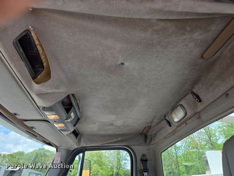 image for item DP6374 2007 Freightliner Business Class M2 utility / service truck