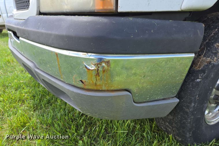 image for item DP6379 2003 Chevrolet Silverado 1500HD Crew Cab pickup truck