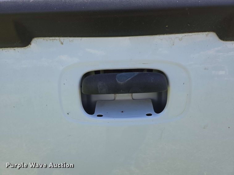 image for item DP6379 2003 Chevrolet Silverado 1500HD Crew Cab pickup truck