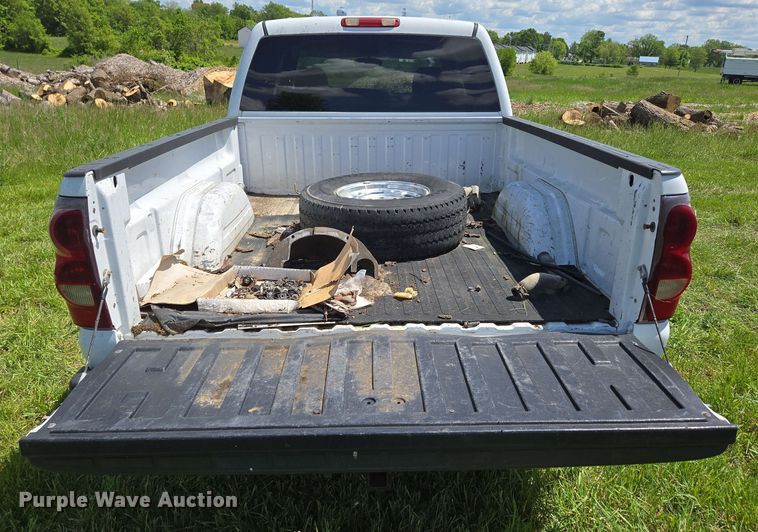 image for item DP6379 2003 Chevrolet Silverado 1500HD Crew Cab pickup truck