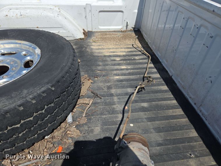 image for item DP6379 2003 Chevrolet Silverado 1500HD Crew Cab pickup truck