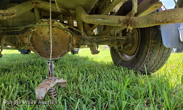 image for item DP6379 2003 Chevrolet Silverado 1500HD Crew Cab pickup truck