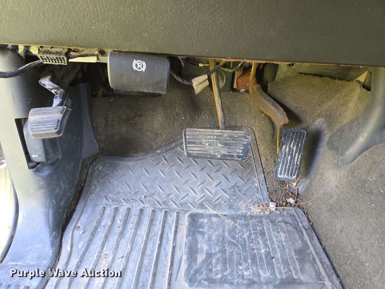 image for item DP6379 2003 Chevrolet Silverado 1500HD Crew Cab pickup truck