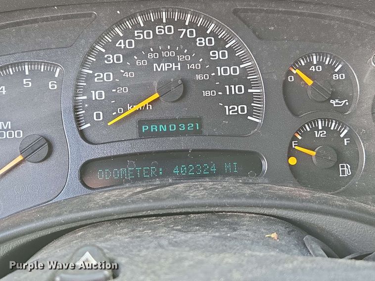 image for item DP6379 2003 Chevrolet Silverado 1500HD Crew Cab pickup truck