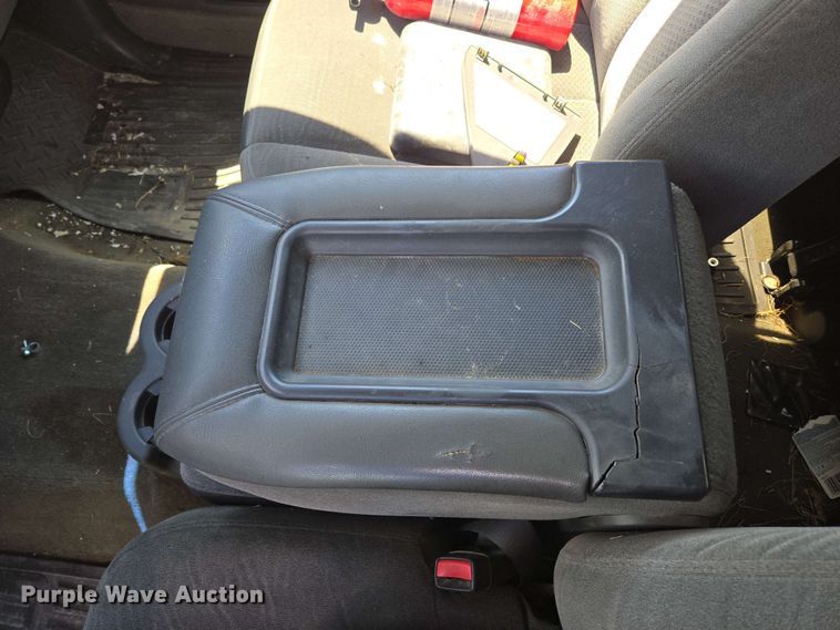 image for item DP6379 2003 Chevrolet Silverado 1500HD Crew Cab pickup truck