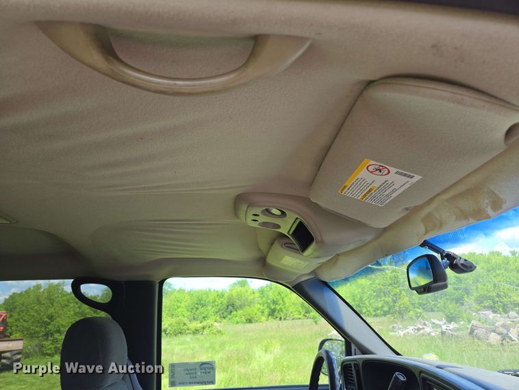 image for item DP6379 2003 Chevrolet Silverado 1500HD Crew Cab pickup truck