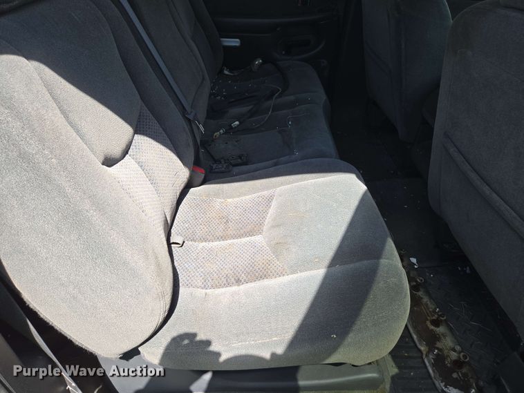 image for item DP6379 2003 Chevrolet Silverado 1500HD Crew Cab pickup truck