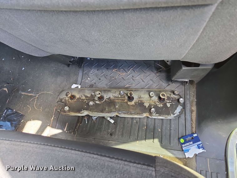 image for item DP6379 2003 Chevrolet Silverado 1500HD Crew Cab pickup truck