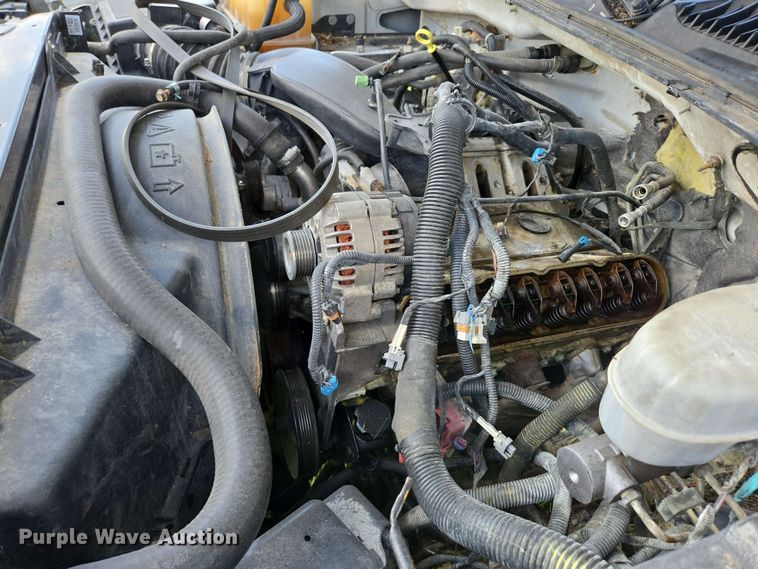 image for item DP6379 2003 Chevrolet Silverado 1500HD Crew Cab pickup truck