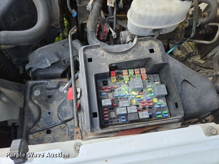 image for item DP6379 2003 Chevrolet Silverado 1500HD Crew Cab pickup truck