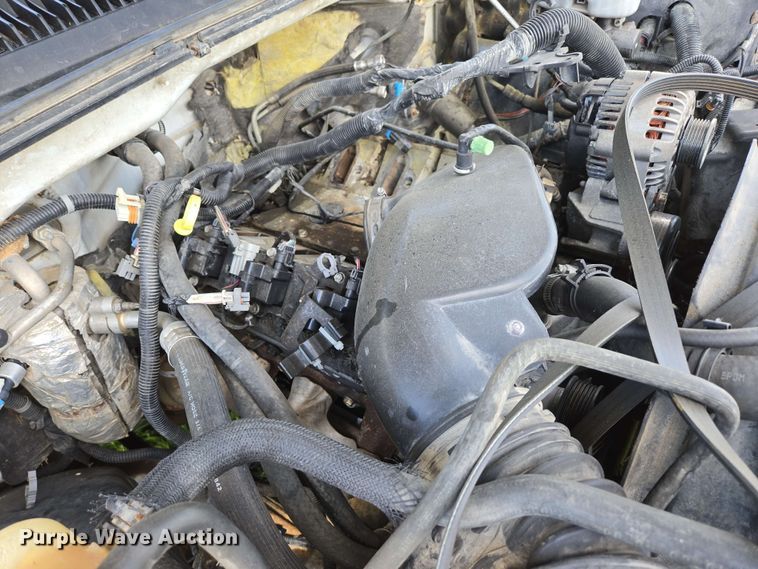 image for item DP6379 2003 Chevrolet Silverado 1500HD Crew Cab pickup truck