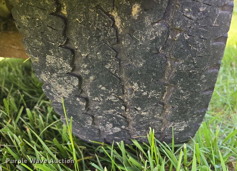 image for item DP6379 2003 Chevrolet Silverado 1500HD Crew Cab pickup truck