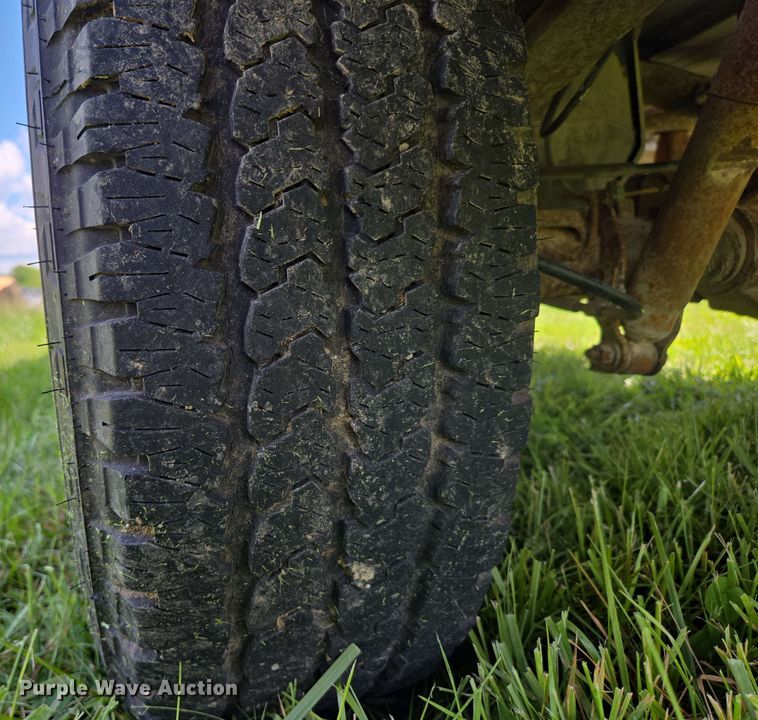 image for item DP6379 2003 Chevrolet Silverado 1500HD Crew Cab pickup truck